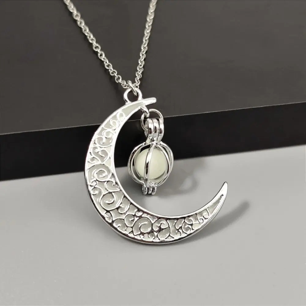 Luminous Moon Pumpkin Pendant Necklace for Halloween